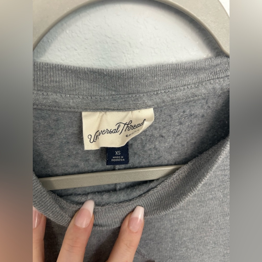 Universal Thread Pullover - image 2